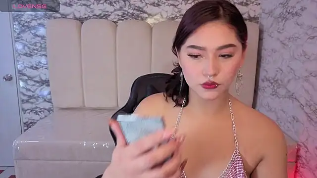 Snapshot of Afrodita_Wild_v chatting on December 16, 8:03 pm Afrodita Wild v online show from December 16, 8:03 pm