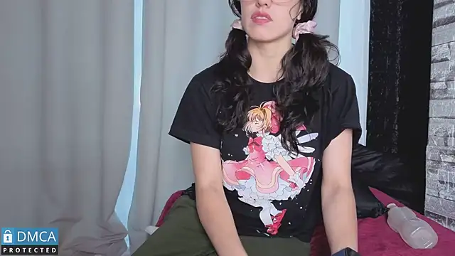 eva delight  online show from May 4, 12:12 pm