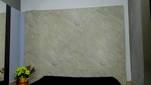 Snapshot of Sarahh-19 chatting on November 15, 12:02 pm Sarahh-19 online show from November 15, 12:02 pm