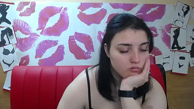 Snapshot of ScarletCargo chatting on November 25, 6:13 am ScarletCargo online show from November 25, 6:13 am