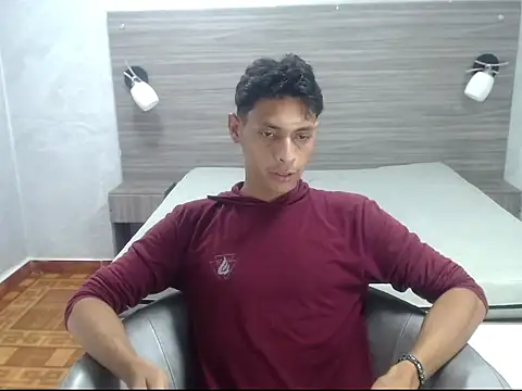 Snapshot of wiltom_ chatting on November 2, 9:17 pm wiltom online show from November 2, 9:17 pm