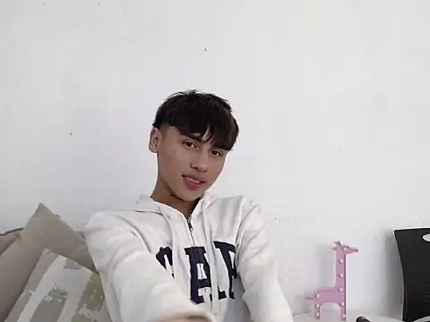 LianRoss online show from November 5, 8:20 pm