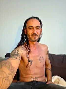 Snapshot of Hottlatin28 chatting on October 26, 2:34 pm Hottlatin28 online show from October 26, 2:34 pm