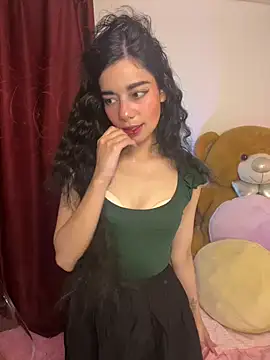 wetbyAlice online show from March 6, 11:45 pm