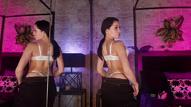 Snapshot of Natasha_Dior chatting on November 29, 12:30 pm Natasha Dior online show from November 29, 12:30 pm