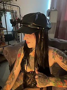 Snapshot of NinaHex chatting on November 12, 1:44 pm NinaHex online show from November 12, 1:44 pm