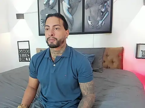 Snapshot of christopher_palmerjs chatting on January 5, 6:55 pm christopher palmerjs online show from January 5, 6:55 pm