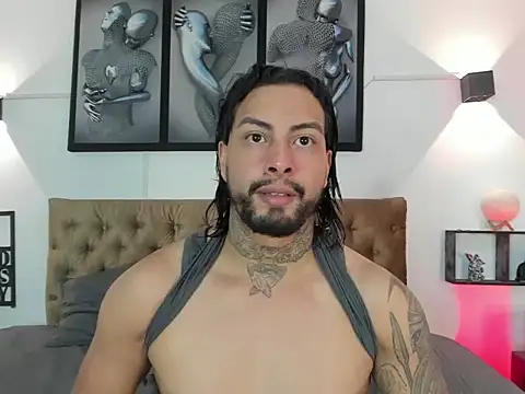 Snapshot of christopher_palmerjs chatting on February 5, 5:34 am christopher palmerjs online show from February 5, 5:34 am