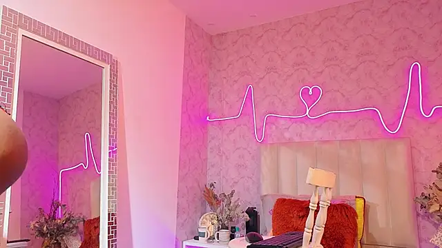 Snapshot of Kardy_Castle7 chatting on November 27, 12:18 pm Kardy Castle7 online show from November 27, 12:18 pm