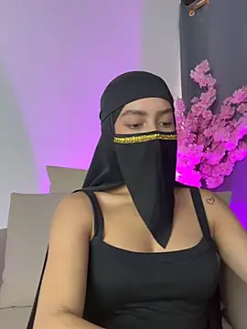 shaima   online show from April 16, 9:04 pm