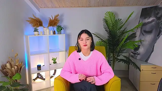 Snapshot of AdriaMaille chatting on October 28, 7:12 am AdriaMaille online show from October 28, 7:12 am