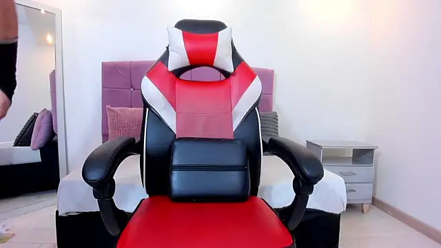 whisper nova online show from February 5, 4:39 am