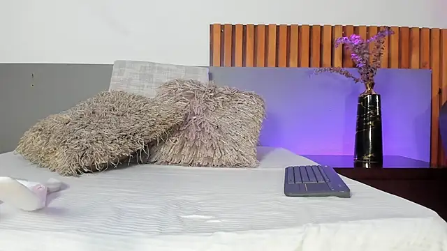 KeimyWilde online show from April 3, 12:47 pm