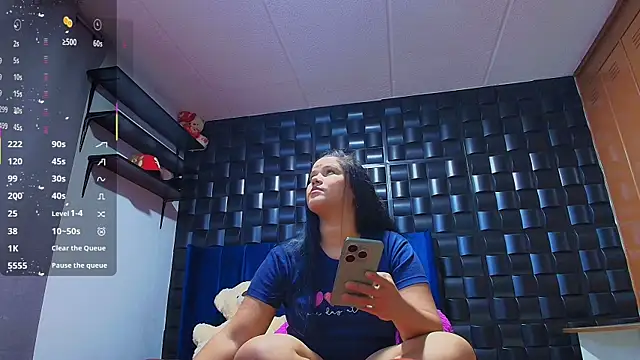 Snapshot of Kesha_rosse_ chatting on November 7, 5:51 am Kesha rosse online show from November 7, 5:51 am