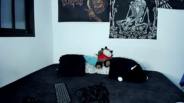 Snapshot of DagmarMoon chatting on December 22, 10:51 pm DagmarMoon online show from December 22, 10:51 pm