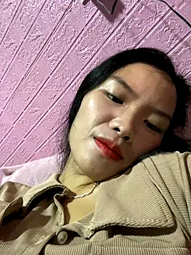 Snapshot of Yunzang chatting on December 4, 12:42 am Yunzang online show from December 4, 12:42 am