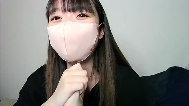 Snapshot of yua_chan00 chatting on November 9, 1:31 pm yua chan00 online show from November 9, 1:31 pm