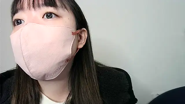 Snapshot of yua_chan00 chatting on December 15, 6:17 am yua chan00 online show from December 15, 6:17 am