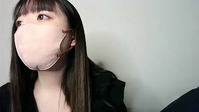 Snapshot of yua_chan00 chatting on January 13, 6:18 am yua chan00 online show from January 13, 6:18 am