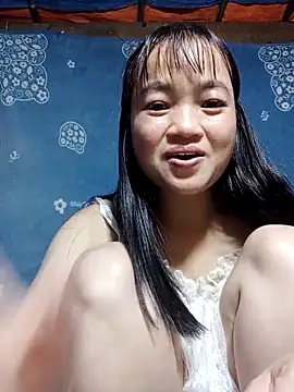 Snapshot of Noelle-e chatting on December 20, 10:22 am Noelle-e online show from December 20, 10:22 am