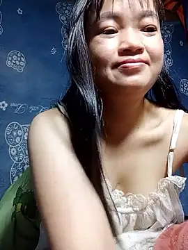 Snapshot of Noelle-e chatting on January 18, 10:57 pm Noelle-e online show from January 18, 10:57 pm