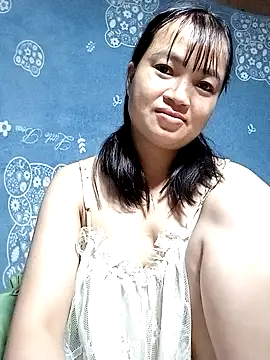 Snapshot of Noelle-e chatting on February 1, 1:31 pm Noelle-e online show from February 1, 1:31 pm