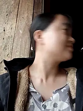 Snapshot of Noelle-e chatting on February 3, 4:54 am Noelle-e online show from February 3, 4:54 am