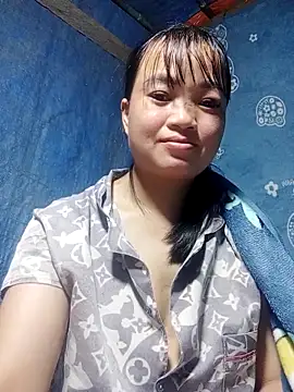 Snapshot of Noelle-e chatting on February 3, 6:22 am Noelle-e online show from February 3, 6:22 am