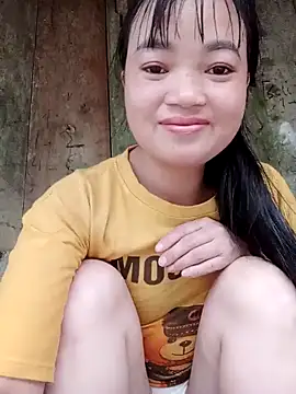 Snapshot of Noelle-e chatting on March 28, 11:15 pm Noelle-e online show from March 28, 11:15 pm