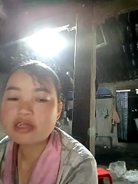 Snapshot of Noelle-e chatting on April 2, 5:27 am Noelle-e online show from April 2, 5:27 am