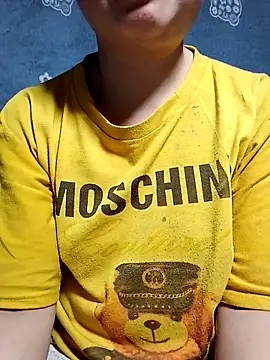 Snapshot of Noelle-e chatting on April 10, 12:54 pm Noelle-e online show from April 10, 12:54 pm