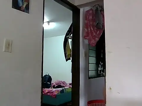 Snapshot of YeseniaRodriguez3 chatting on February 3, 4:23 pm YeseniaRodriguez3 online show from February 3, 4:23 pm