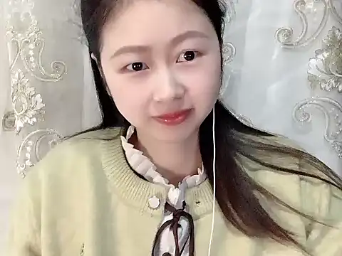 Snapshot of nuannuan35593 chatting on November 18, 12:20 pm nuannuan35593 online show from November 18, 12:20 pm