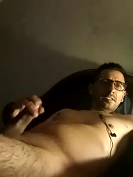 Leocuma82 online show from November 1, 3:30 am