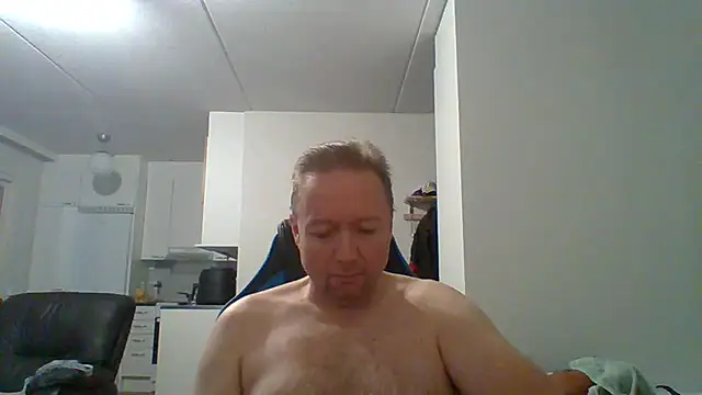 Snapshot of Timka69 chatting on November 2, 2:08 pm Timka69 online show from November 2, 2:08 pm