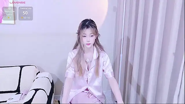 xiaoxi---n online show from November 12, 9:42 am