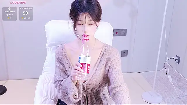 Snapshot of xiaoxi---n chatting on April 8, 9:53 am xiaoxi---n online show from April 8, 9:53 am