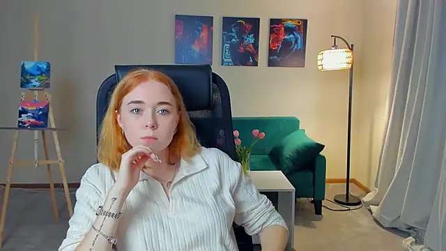 Snapshot of AddieOsler chatting on October 26, 7:47 am AddieOsler online show from October 26, 7:47 am