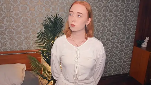 Snapshot of AddieOsler chatting on November 1, 8:55 pm AddieOsler online show from November 1, 8:55 pm