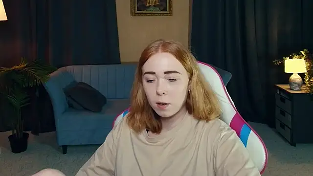 Snapshot of AddieOsler chatting on December 13, 8:04 pm AddieOsler online show from December 13, 8:04 pm