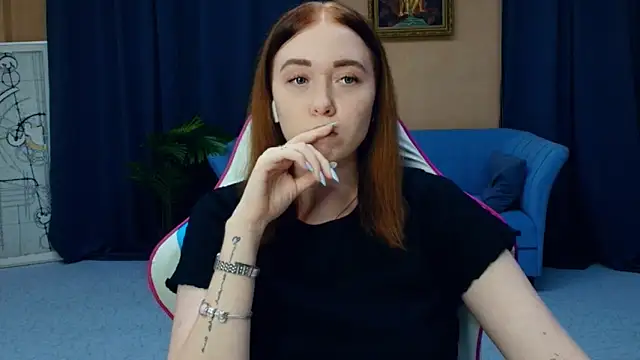 AddieOsler online show from April 4, 7:44 pm