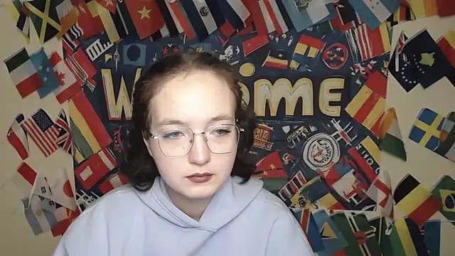 Snapshot of MissAriaa chatting on November 26, 6:47 am MissAriaa online show from November 26, 6:47 am