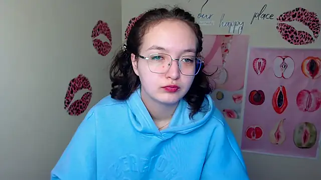 Snapshot of MissAriaa chatting on December 4, 6:55 am MissAriaa online show from December 4, 6:55 am