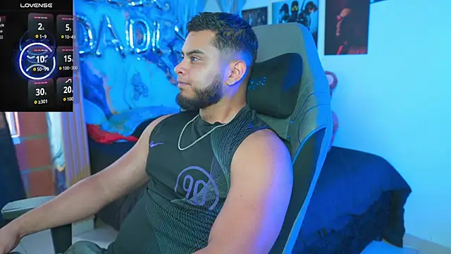 Tiler wolker online show from April 2, 8:39 pm