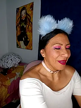 Snapshot of Esmeralda_546 chatting on February 18, 4:52 am Esmeralda 546 online show from February 18, 4:52 am