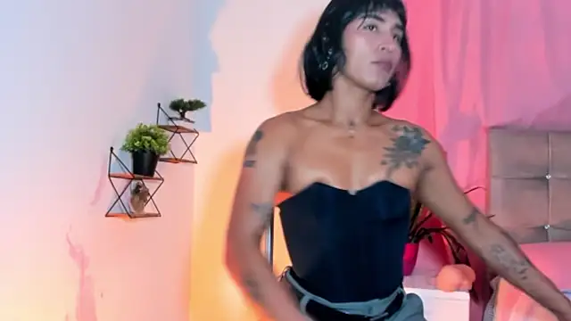 Snapshot of nahomi28_ chatting on October 31, 3:13 pm nahomi28 online show from October 31, 3:13 pm