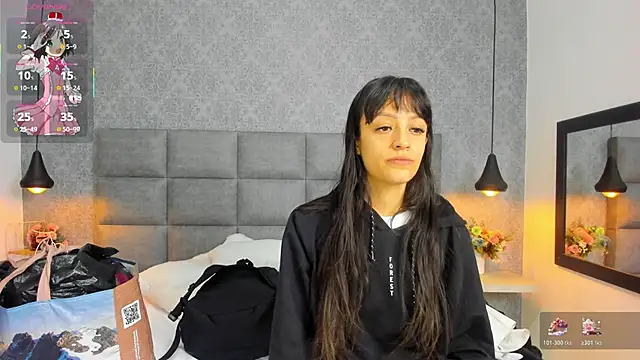 Snapshot of Luna_Bella3 chatting on November 17, 9:59 am Luna Bella3 online show from November 17, 9:59 am