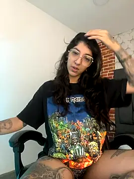 Snapshot of ghostwomaan chatting on November 29, 12:30 pm ghostwomaan online show from November 29, 12:30 pm