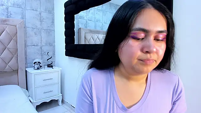 Snapshot of AmaraWolf chatting on November 18, 8:35 pm AmaraWolf online show from November 18, 8:35 pm