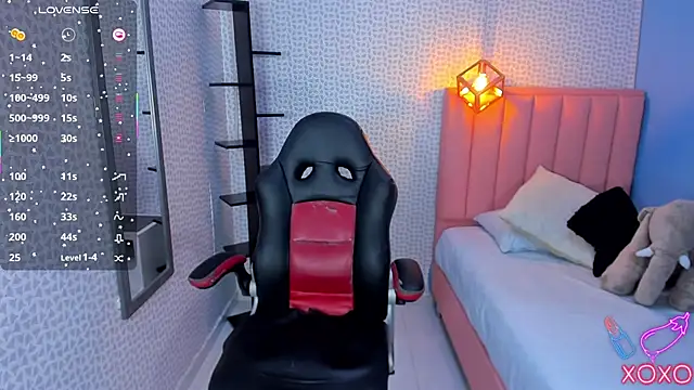 Snapshot of ZALLYWESTER chatting on October 29, 7:48 pm ZALLYWESTER online show from October 29, 7:48 pm